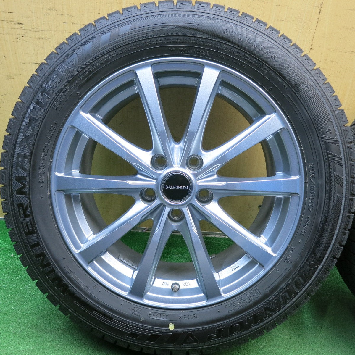バリ溝！25年！キレイ！ほぼ10分◎スタッドレス 215/60R17 ダンロップ ウインターマックス 03 BALMINUM LS10 バルミナ 17インチ PCD114.3/5H◎6091302HAス