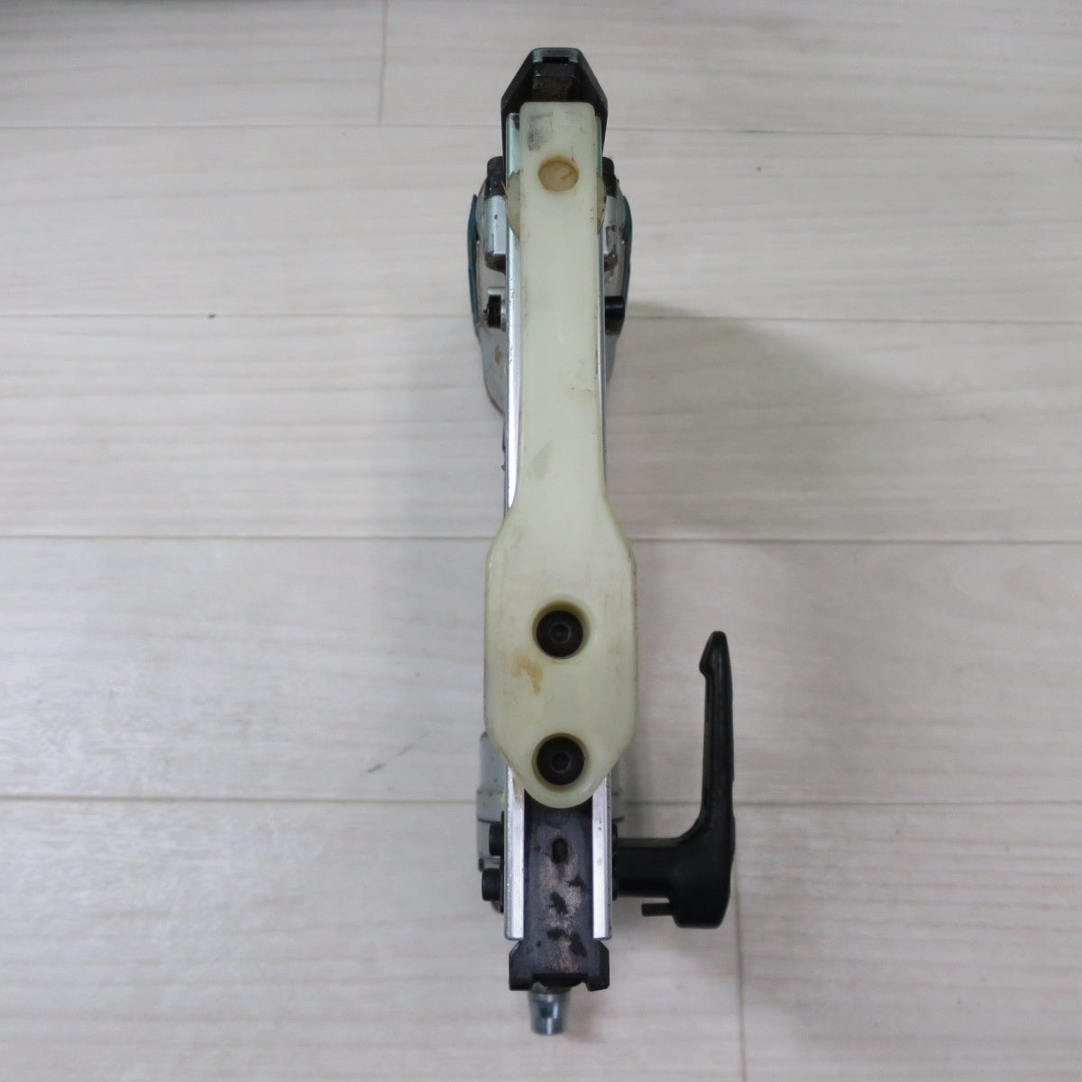 [送料無料] ☆マキタ 4mm 常圧 エア タッカ 長さ13~25mm AT425A ケース付き エア 工具☆