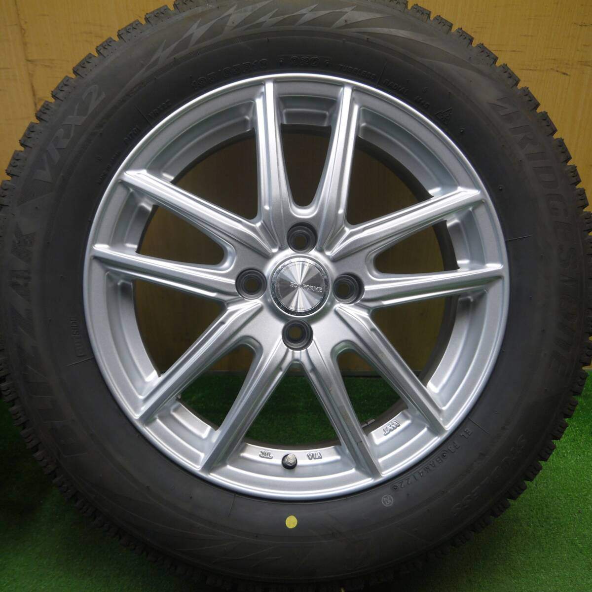 バリ溝！22年！キレイ！9分★スタッドレス 195/65R16 ブリヂストン ブリザック VRX2 ECO FORME エコフォルム 16インチ PCD100/4H★5030509Hス