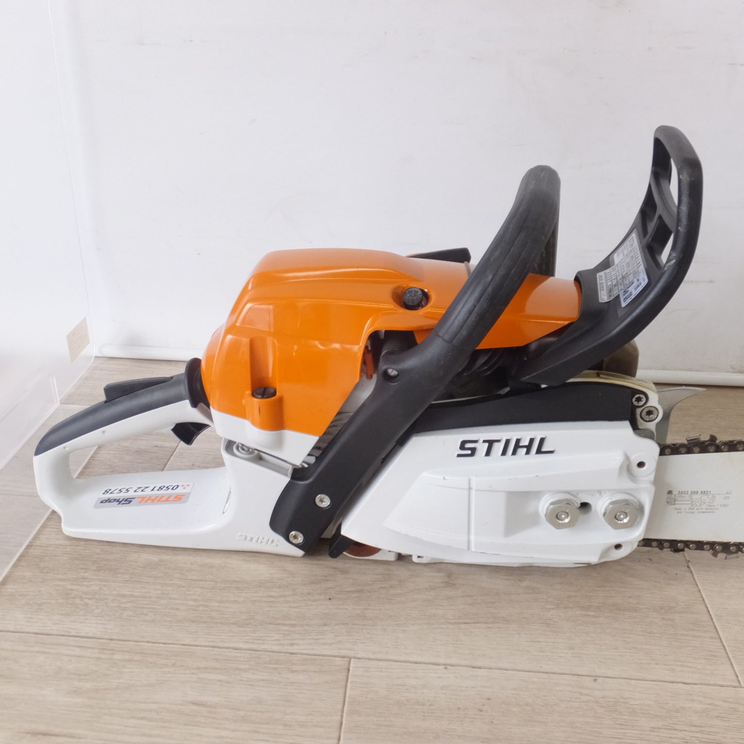 [送料無料] 岐阜発★スチール STIHL エンジンチェンソー MS261C-M　排気量 50.2cm3 振動加速度 18.2m/s2 騒音レベル 100.2dB★