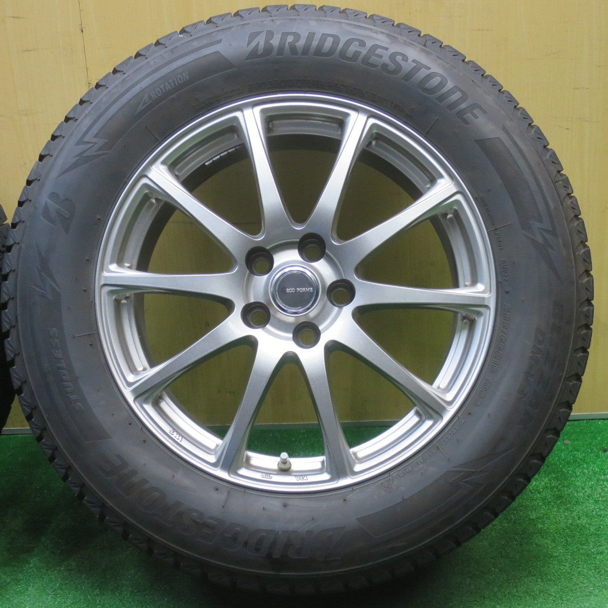 センサー付！バリ溝！23年！キレイ！9分★レクサス RX 等 235/65R18 スタッドレス ブリヂストン ブリザック DM-V3 ECO FORME SE-23 18インチ エコフォルム PCD114.3/5H★5110908NJス