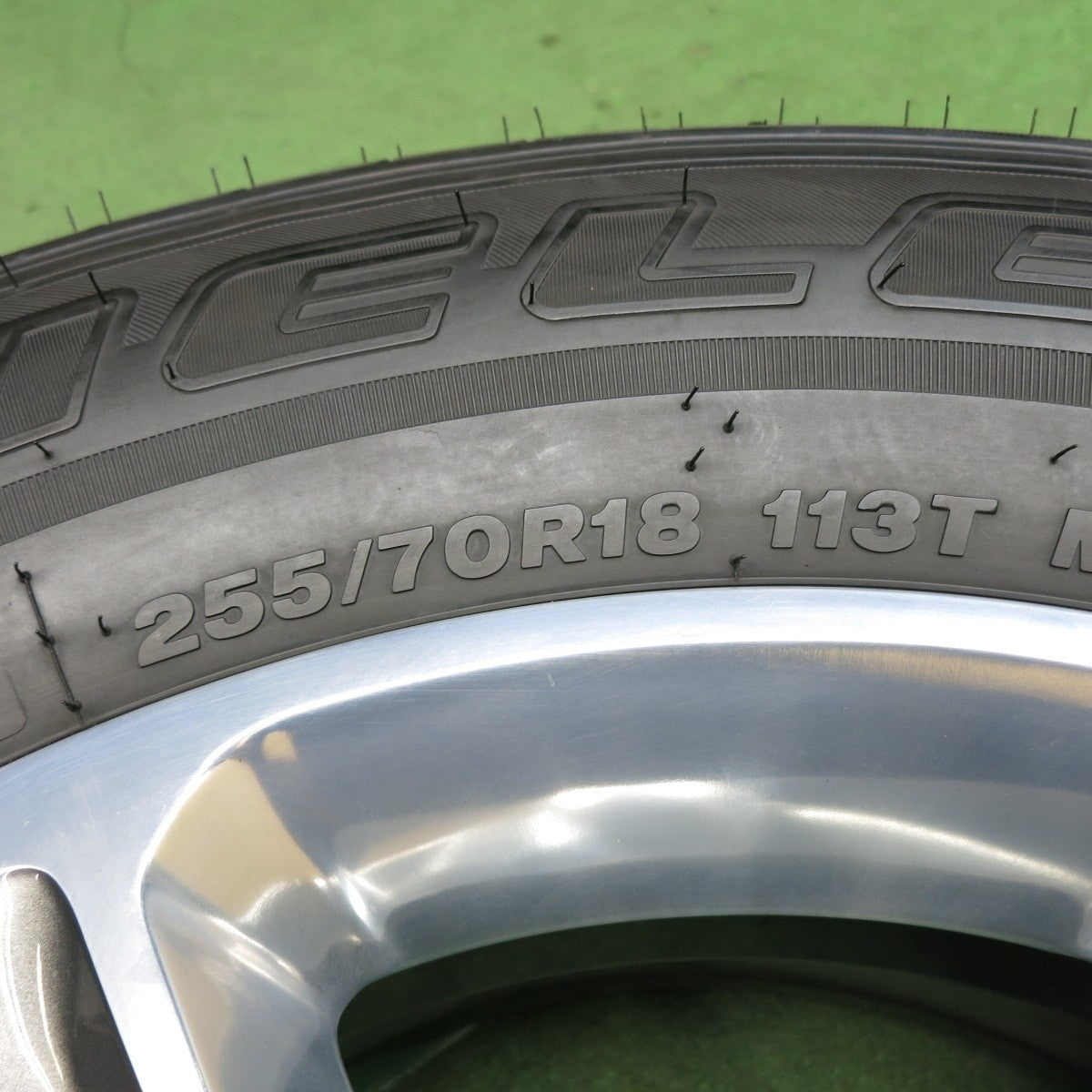 新車外し！22年！1本◎JEEP ジープ JL ラングラー アンリミテッド サハラ 純正 255/70R18 ブリヂストン デューラー H/T 685 スペア 18インチ PCD127/5H◎6091106KKノ
