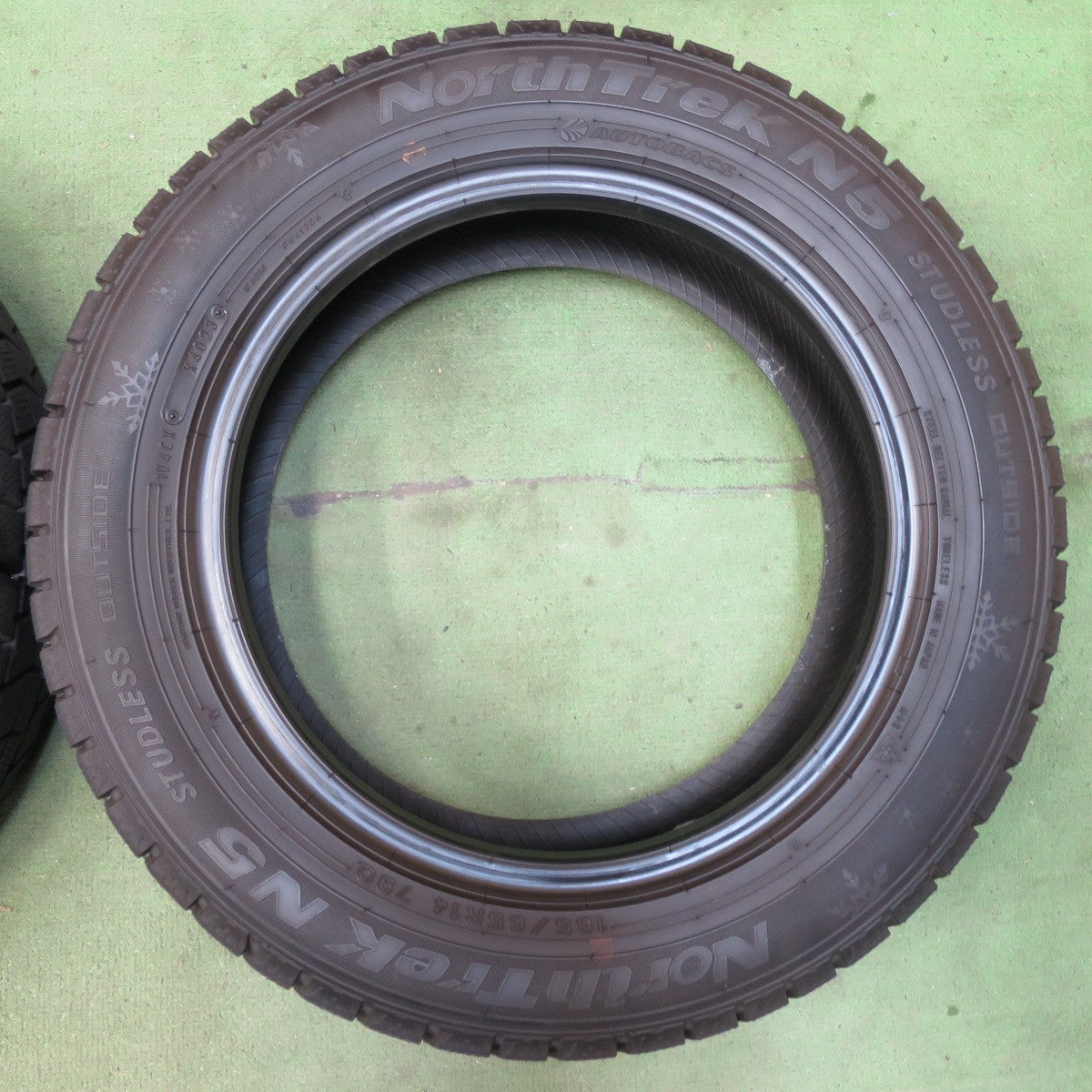 バリ溝！23年！9.5分★スタッドレス 165/65R14 オートバックス ノーストレック N5 タイヤ 14インチ タンク ルーミー 等★5101406イスタ