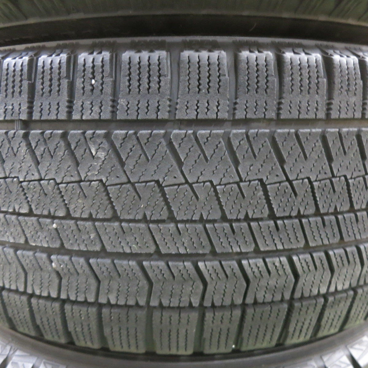 バリ溝！9分★アウディ A4 8K 純正 225/50R17 スタッドレス ブリヂストン ブリザック VRX2 ダンロップ ウインターマックス WM01 17インチ PCD112/5H★6012801ナス