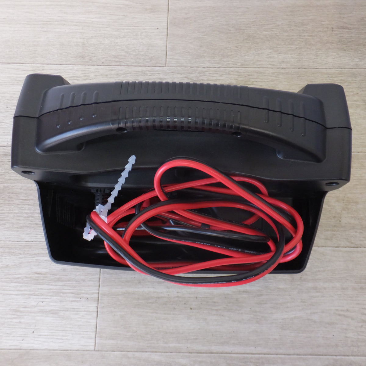 未使用★ACデルコ ACDelco 全自動マイコン制御バッテリーチャージャー AD-0007　12Vバッテリー専用★