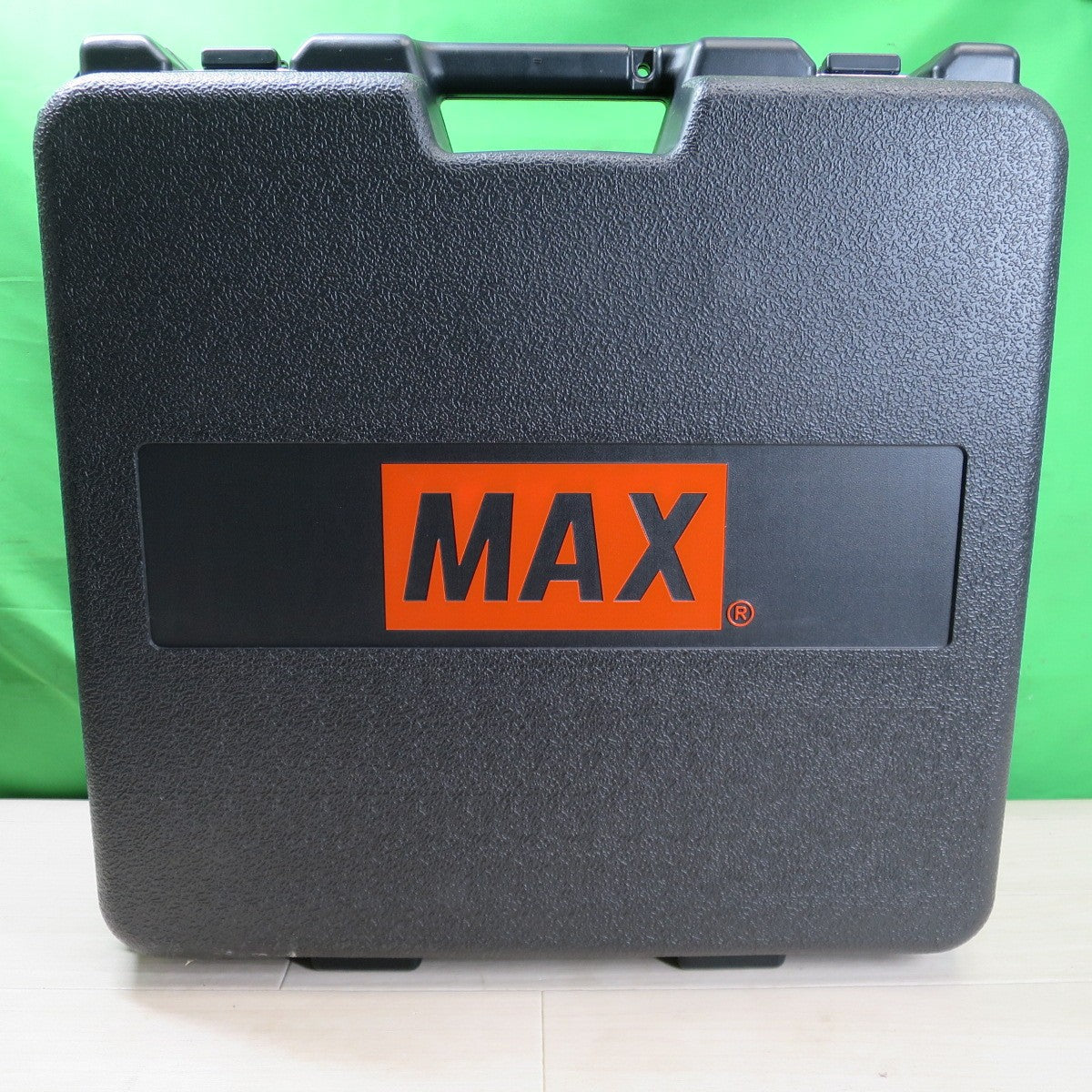 [送料無料] キレイ！バッテリー2個！付属品付き☆MAX マックス ピン 打機 ガス ネイラ GS-738C2 電動 工具 ピン 打ち機 13～38mm☆