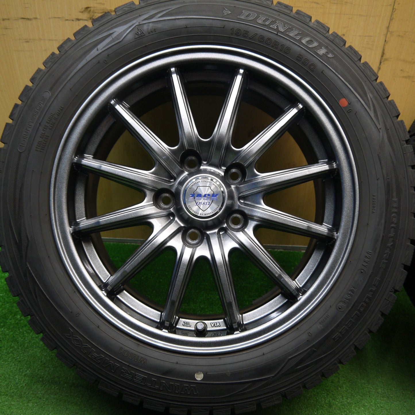バリ溝！キレイ！9分★スタッドレス 195/60R16 ダンロップ ウインターマックス WM01 ZACK JP-812 MONZA ザック 16インチ PCD114.3/5H★5041605Hス