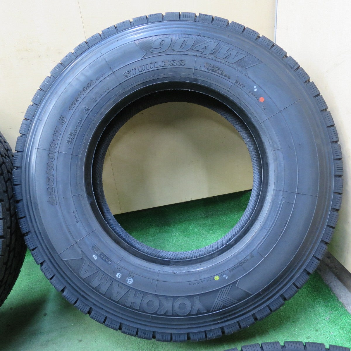 未使用！25年！6本★トラック タイヤ 225/80R17.5 123/122L スタッドレス ヨコハマ 904W 17.5インチ★5112701イスタ