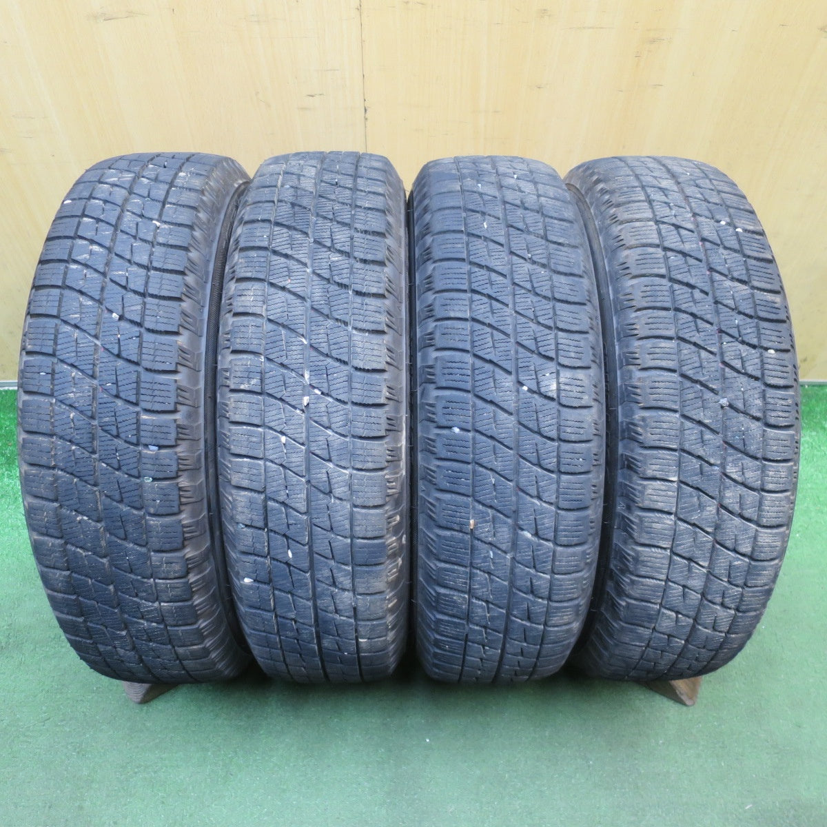 バリ溝！22年！8.5分◎スタッドレス 155/65R13 アイスエスポルテ Exsteer エクスター 13インチ PCD100/4H◎6072904NJス