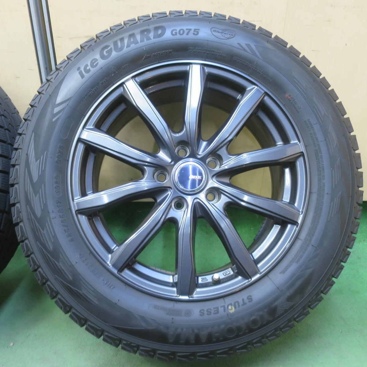 キレイ◎スタッドレス 225/65R17 ヨコハマ アイスガード G075 D.O.S. DOS 17インチ PCD114.3/5H◎6072301イス