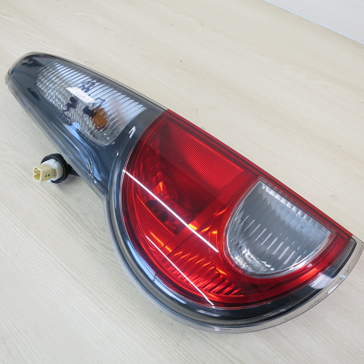 左右セット♪スズキ MF33S MRワゴン 日産 MG33S モコ 純正 テールライト KOITO 220-59233 テールランプ 照明 カー パーツ♪