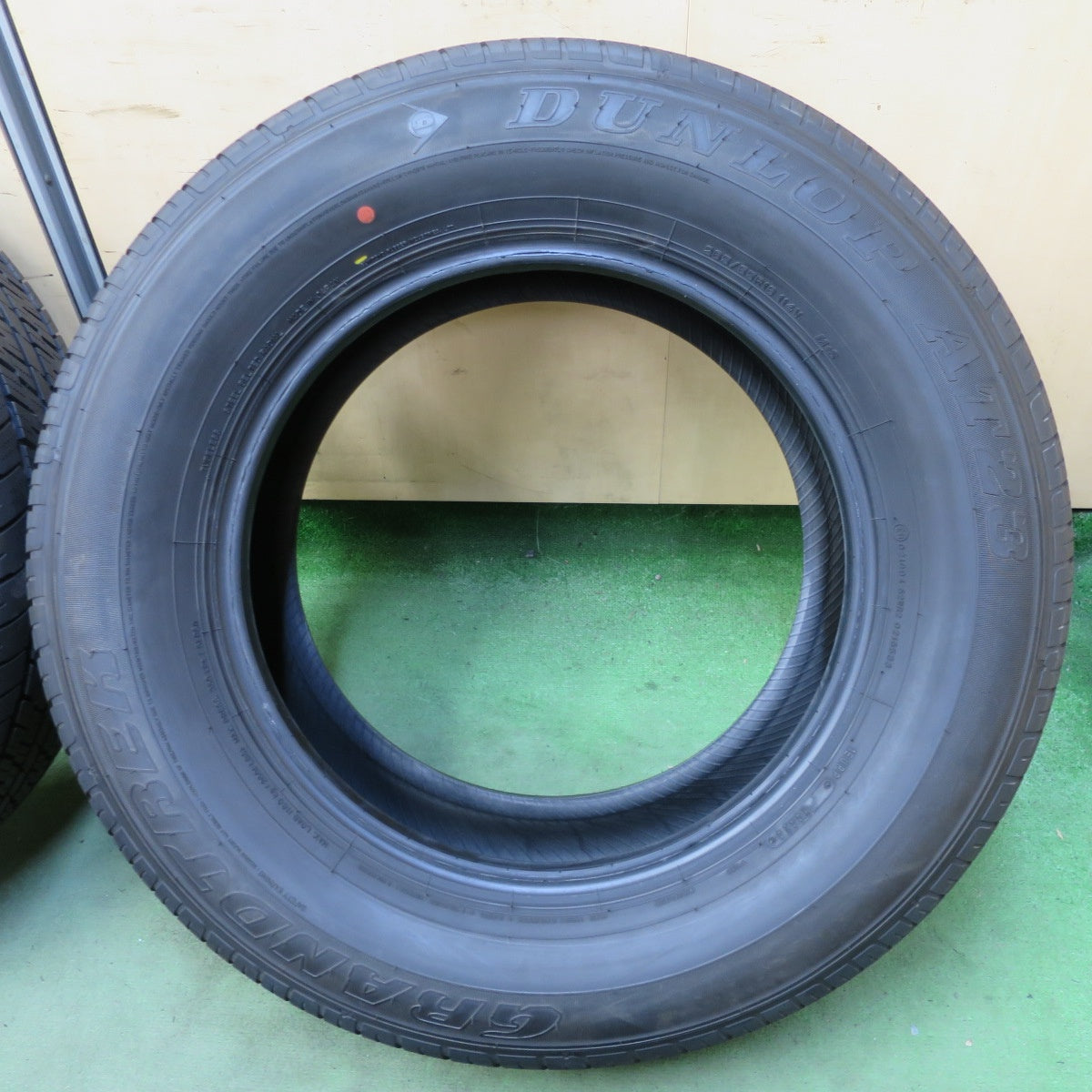 新車外し！24年★265/65R18 ダンロップ AT23 グラントレック タイヤ 18インチ ランクル 250 VX 300 等★6071404NGノタ