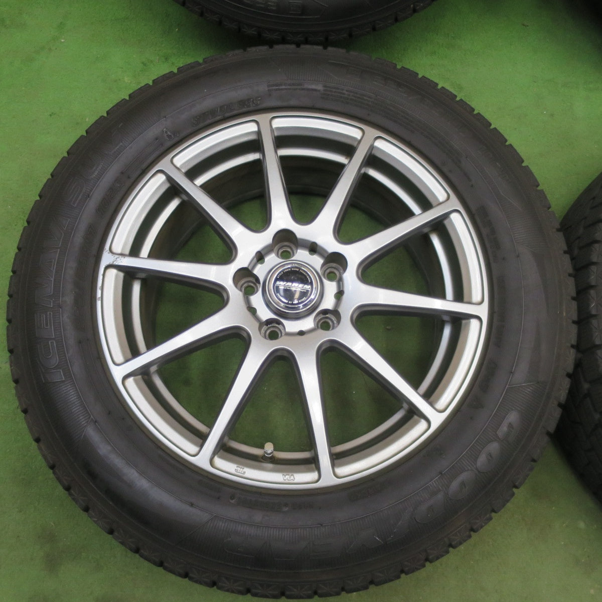 バリ溝！キレイ！9分★スタッドレス 225/65R17 グッドイヤー アイスナビ SUV WAREN ヴァーレン 17インチ PCD114.3/5H★6013106ナス