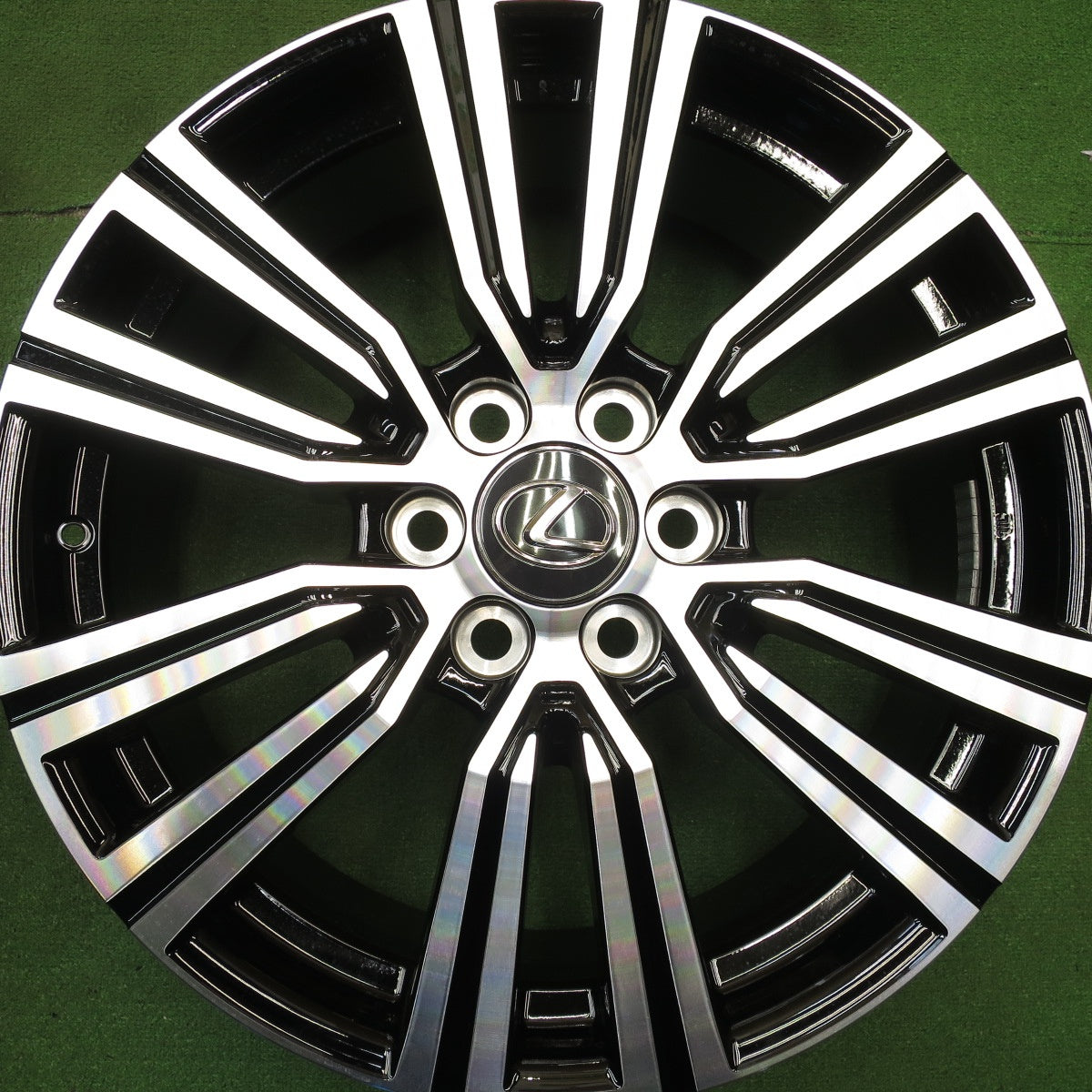 [送料無料] 新車外し★レクサス LX 600 純正 RAYS ホイール 22インチ 22×8J レイズ 製 PCD139.7/6H★5031110Hホ