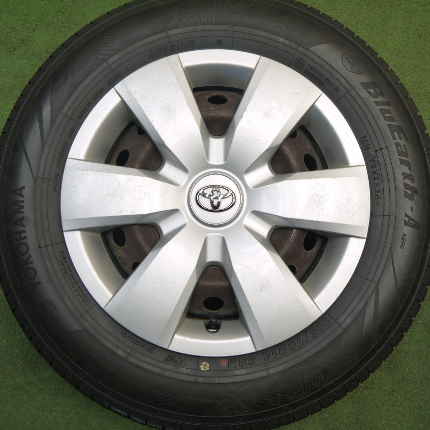 超バリ溝！24年！ほぼ10分★トヨタ カローラ アクシオ 純正 スチール 185/70R14 ヨコハマ BluEarth-A AE50 14インチ ブルーアース PCD100/4H★6022002Hノ