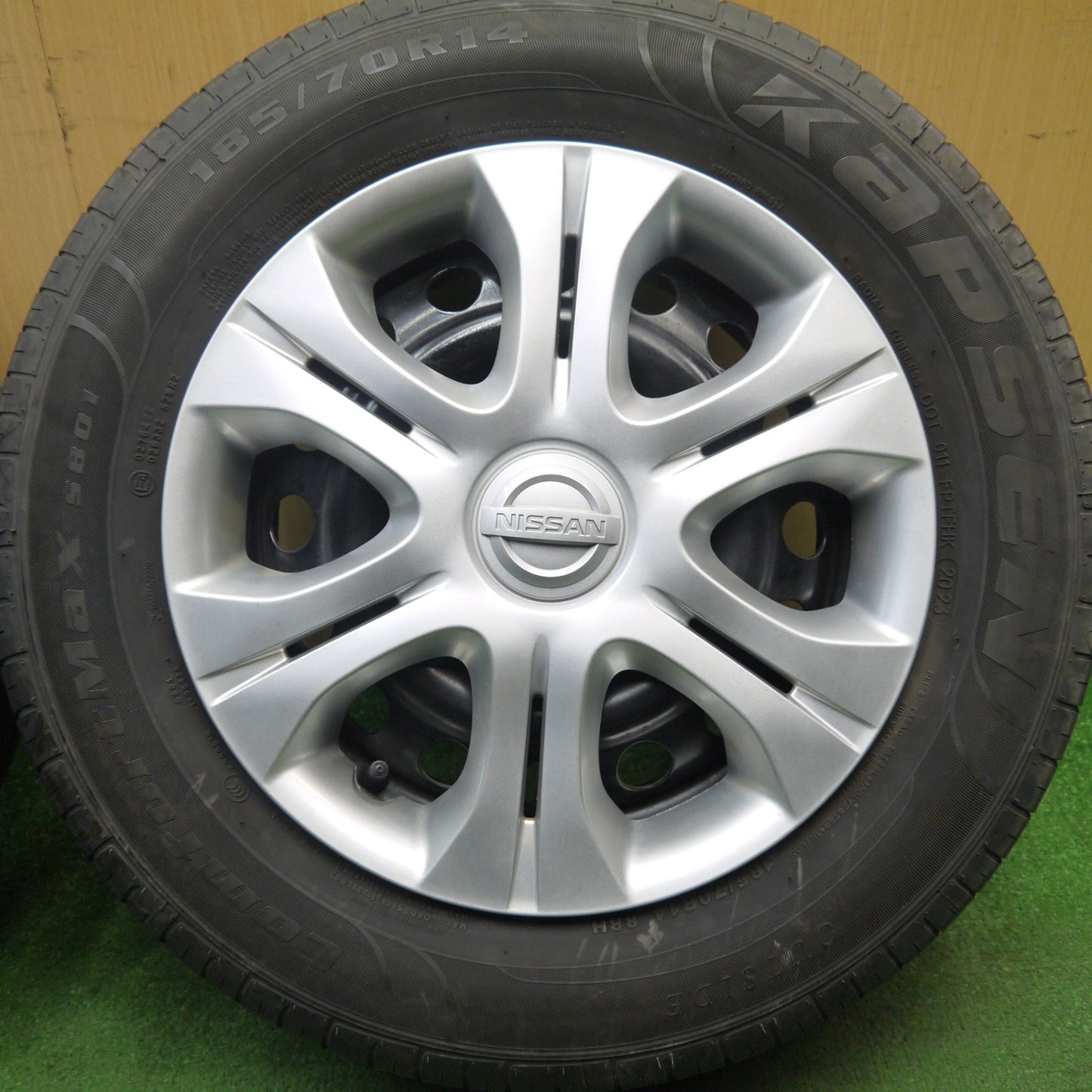 バリ溝！23年！9分★日産 ノート 純正 スチール 185/70R14 カプセン ComfortMax S801 14インチ PCD100/4H★6030206Hノ