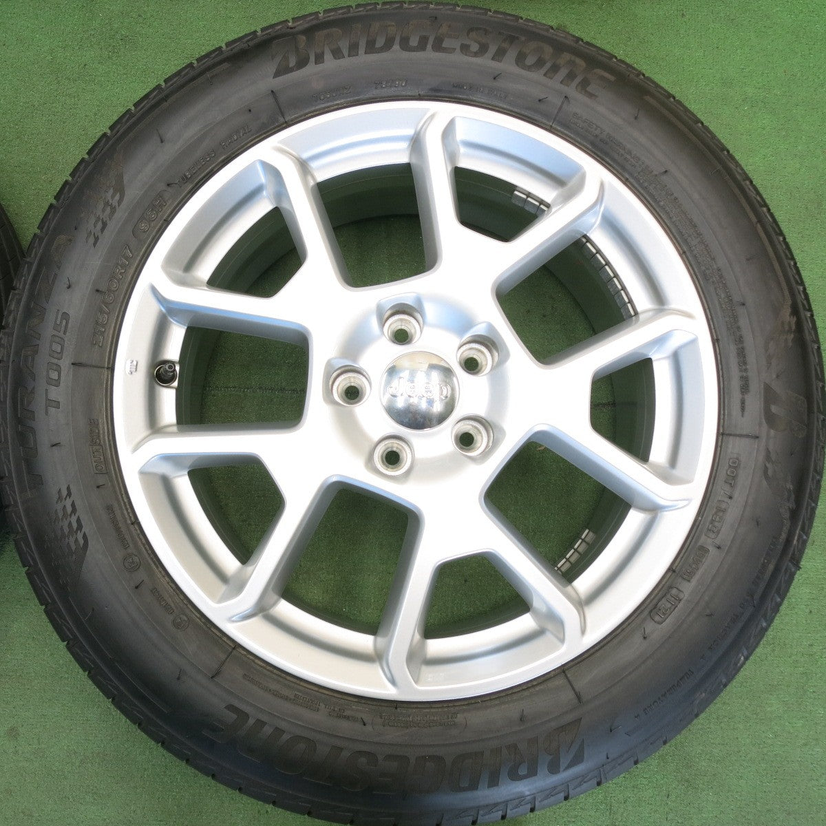 バリ溝！キレイ！9.5分◎JEEP ジープ レネゲード 純正 MOPAR 215/60R17 ブリヂストン トランザ T005 17インチ PCD110/5H◎6061404HAノ