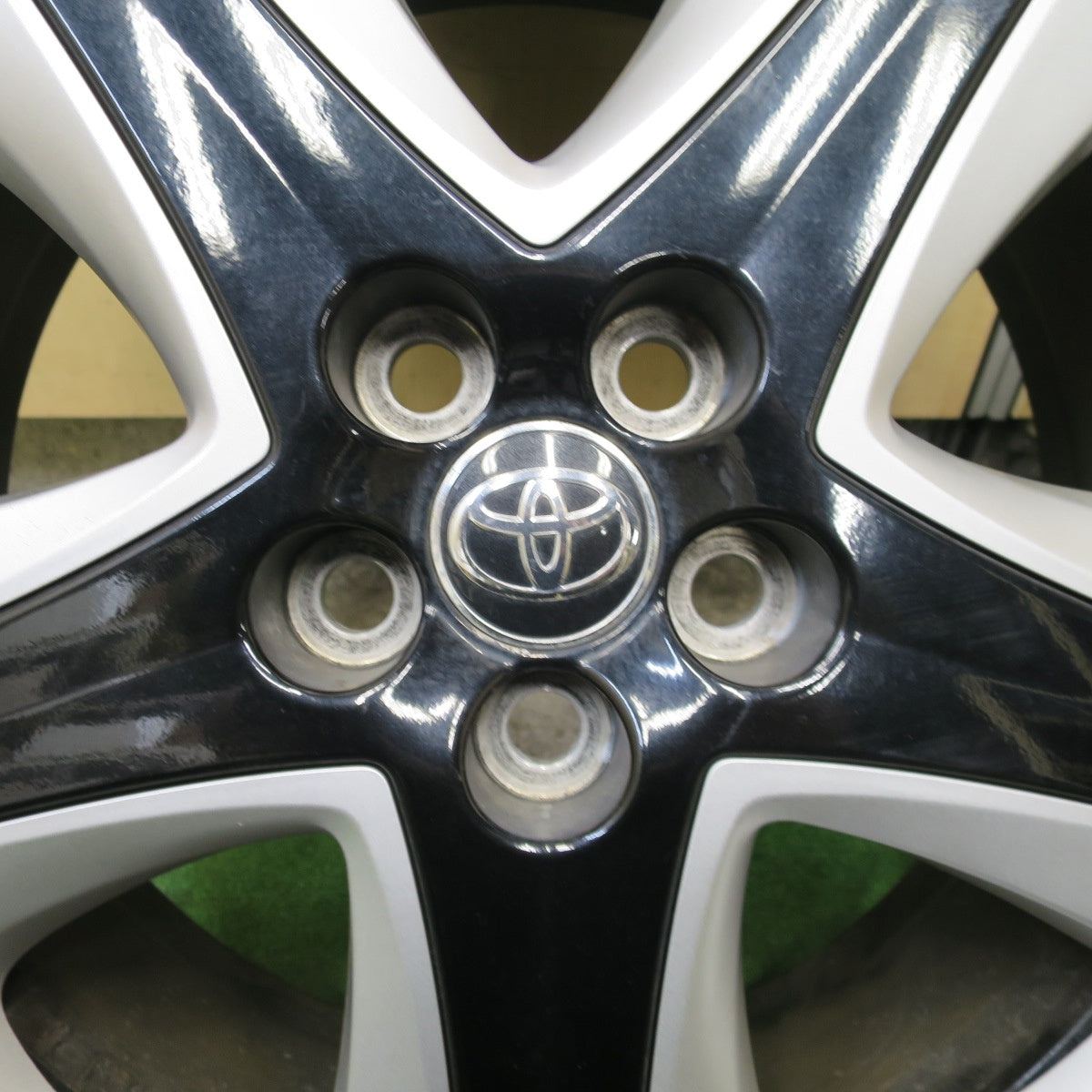 4本価格★トヨタ 50系 プリウス ツーリング 純正 ホイール 17インチ 17×7J PCD100/5H★6052705NGホ