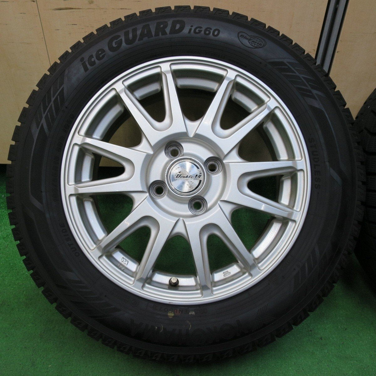 バリ溝！22年！9.5分★スタッドレス 185/65R15 ヨコハマ iG60 Double VI ECO LABEL KOSEI PCD100/4H★4061103イス