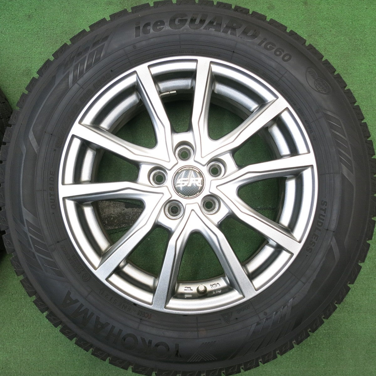 バリ溝！21年！キレイ！9.5分以上★プリウス 等 195/65R15 スタッドレス ヨコハマ アイスガード iG60 STRANGER ストレンジャー 15インチ PCD100/5H★5060712HAス