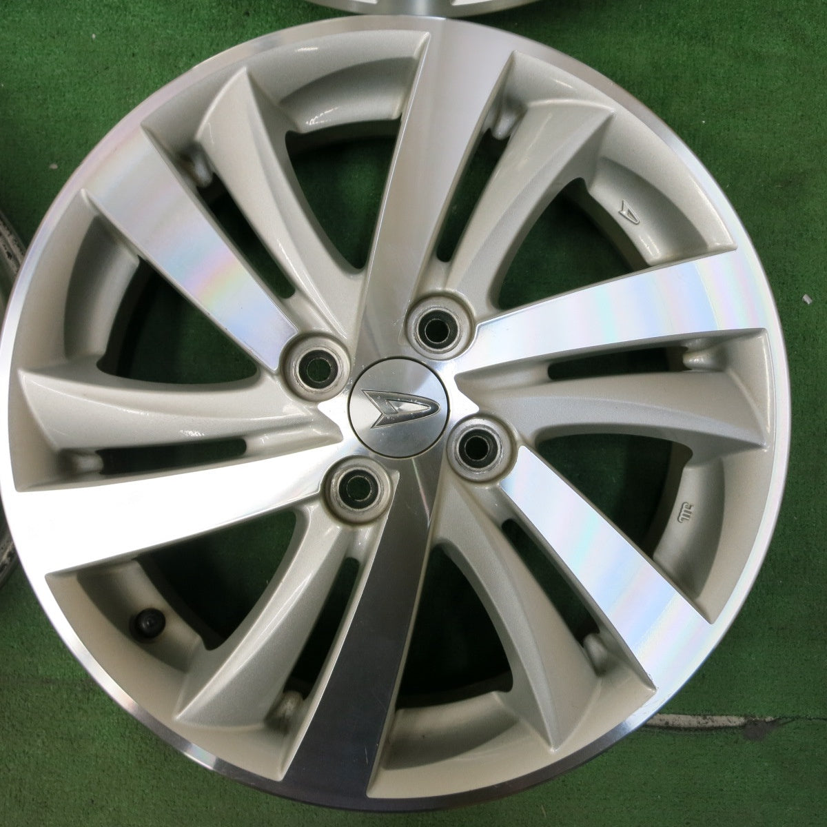 *送料無料* キレイ★ダイハツ LA100S ムーヴ カスタム RS 純正 ホイール 16インチ 16×4.5J PCD100/4H★4091308SYホ