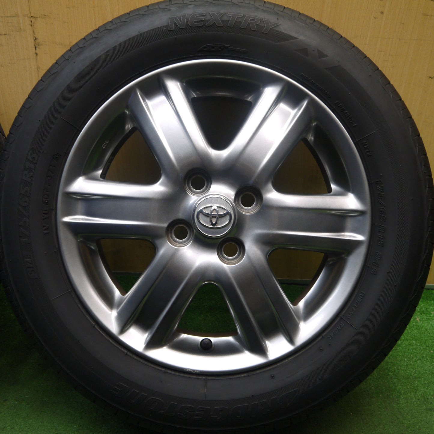キレイ★トヨタ IQ 純正 175/65R15 ブリヂストン ネクストリー エコピア 15インチ PCD100/4H★5072303Hノ
