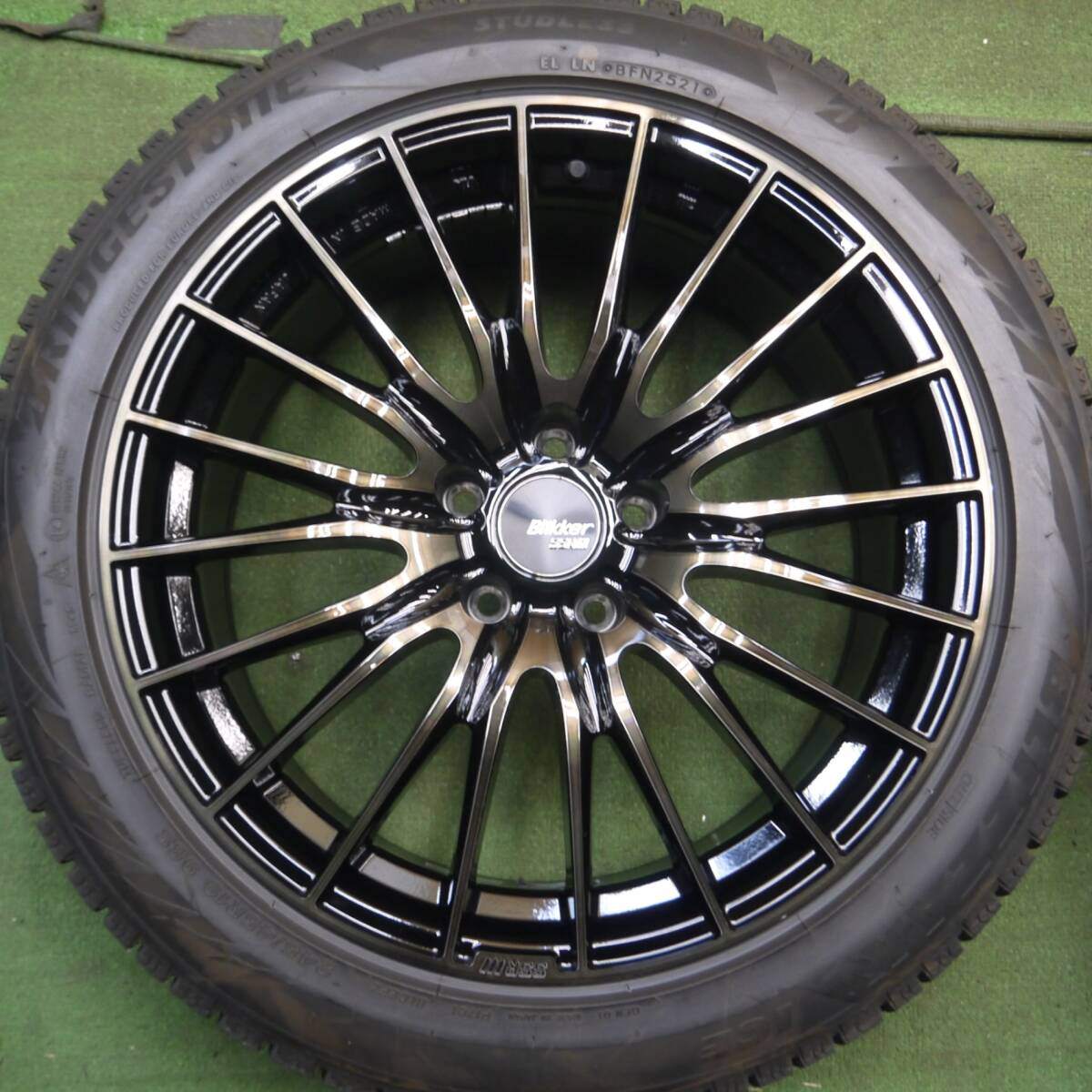 バリ溝！21年！綺麗！9.5分★Blikker SSRⅢ 245/45R19 スタッドレス ブリヂストン ブリザック アイス PCD114.3/5H★4031911Hス