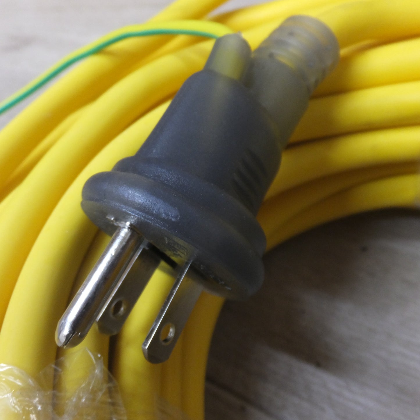 [送料無料] ★延長コード 2芯3芯 FH-3Z メーカー 不明 　15A 125V★