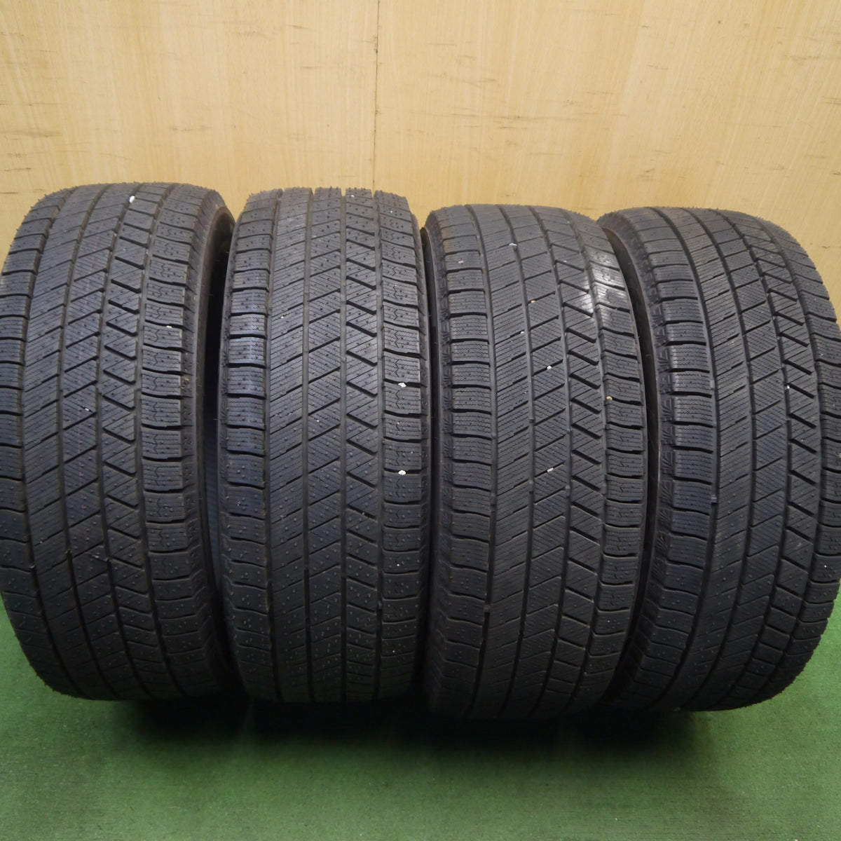 ほぼ未使用！24年◎スタッドレス 195/55R16 ブリヂストン ブリザック VRX3 タイヤ 16インチ アクア フィールダー CR-Z ノート キューブ 等◎6100505Hスタ