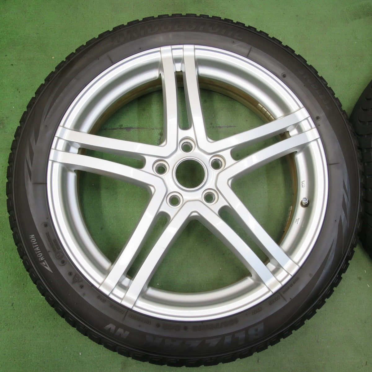 希少 4本価格★BMW i3 等 155/70R19 スタッドレス ブリヂストン ブリザック NV 社外 アルミ 19インチ PCD112/5H★5102703イス