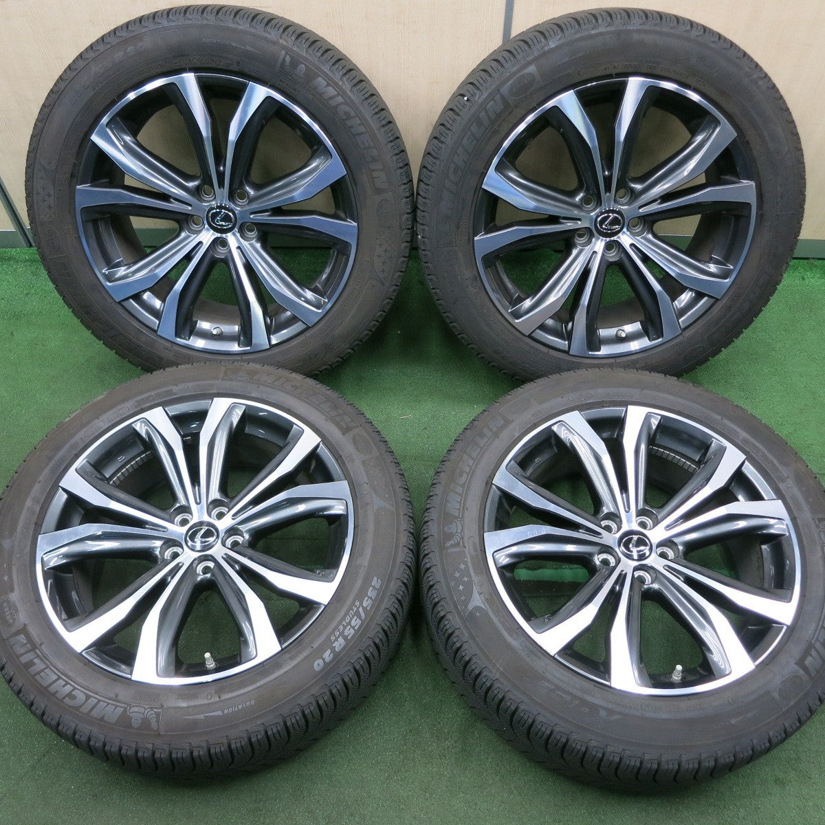 *送料無料* センサー付！バリ溝！綺麗！8.5分★レクサス RX450h バージョンL 純正 235/55R20 スタッドレス ミシュラン X-ICE XI3 PCD114.3/5H★4061403NJス