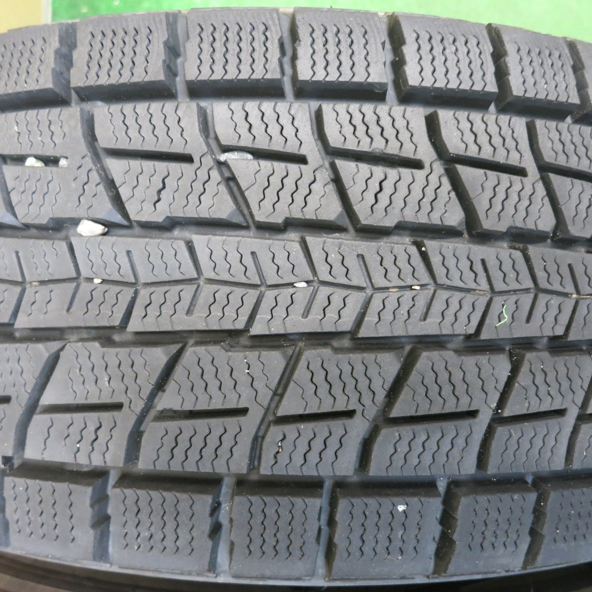 バリ溝！23年！キレイ！9.5分★スタッドレス 215/60R17 ダンロップ ウインターマックス SJ8 SJ8+ DUFACT デュファクト 17インチ PCD114.3/5H★6041111HAス