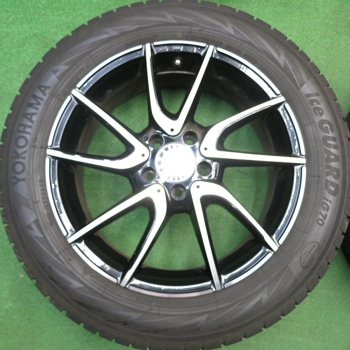 バリ溝！23年！キレイ！ほぼ10分★ベンツ 等 EURO FORSCH H844 215/60R18 スタッドレス ヨコハマ アイスガード iG70 ユーロフォルシュ 18インチ PCD112/5H★5122001HAス