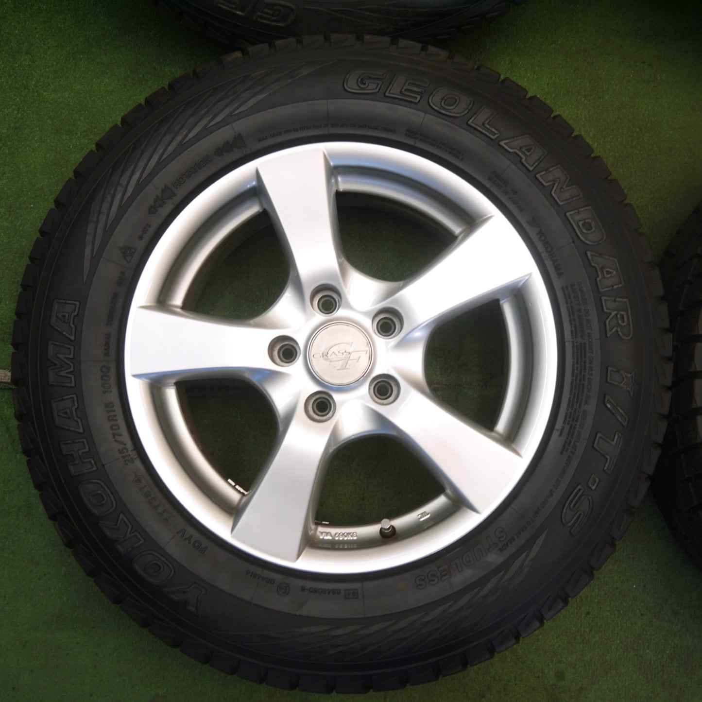 バリ溝！9分★スタッドレス 215/70R16 ヨコハマ ジオランダー i/T-S GRASS グラス 16インチ PCD114.3/5H★6053103KKス
