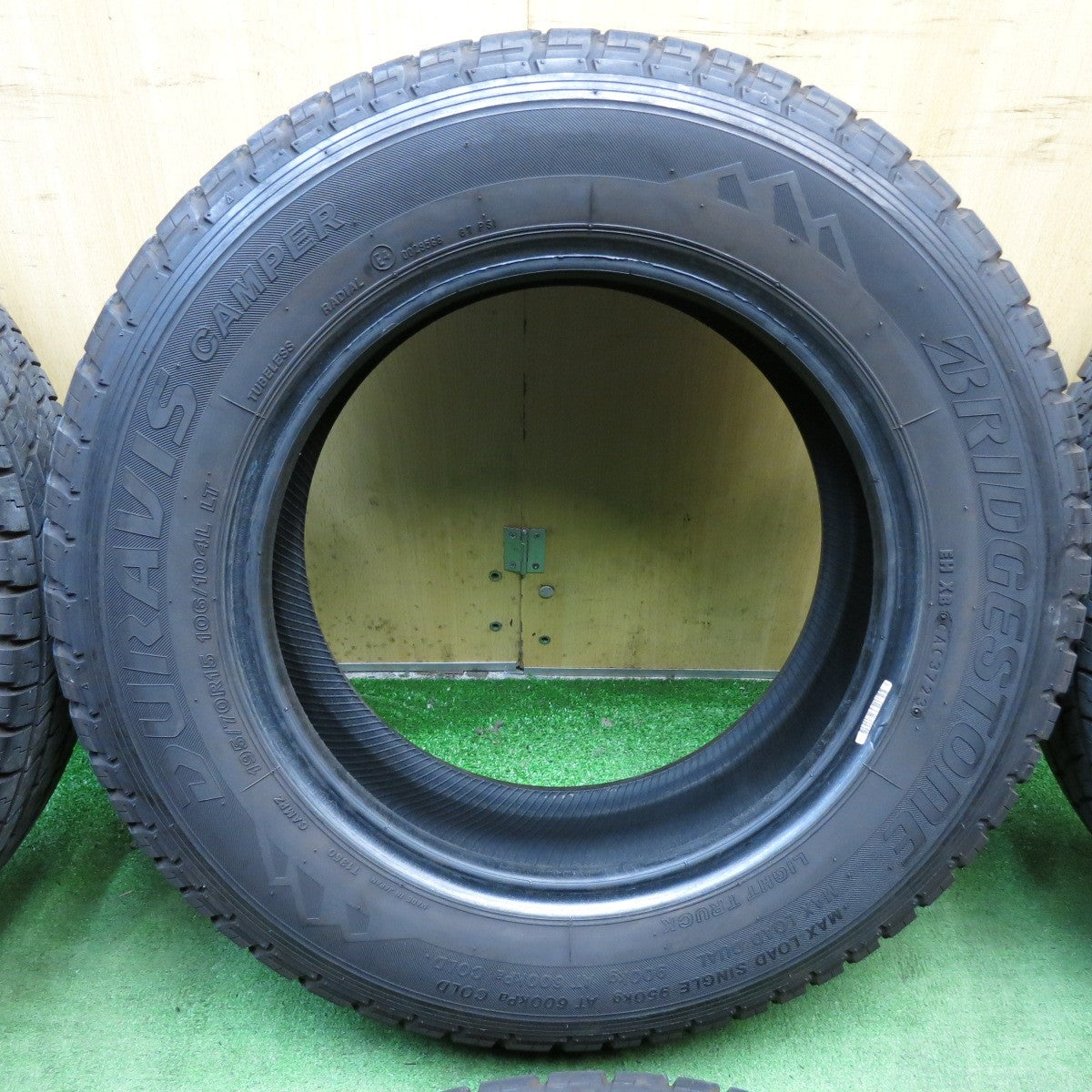 ほぼ未使用！23年！6本◎キャンピングカー 専用 タイヤ 195/70R15 106/104L ブリヂストン デュラビス キャンパー DURAVIS CAMPER 15インチ◎6092105KKノタ