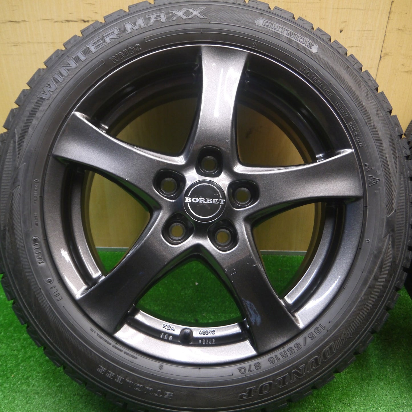 [送料無料] バリ溝！21年！ほぼ10分★BMW MINI等 BORBET タイプF 195/55R16 スタッドレス ダンロップ ウインターマックス WM02 ボルベット PCD112/5H★4102907Hス