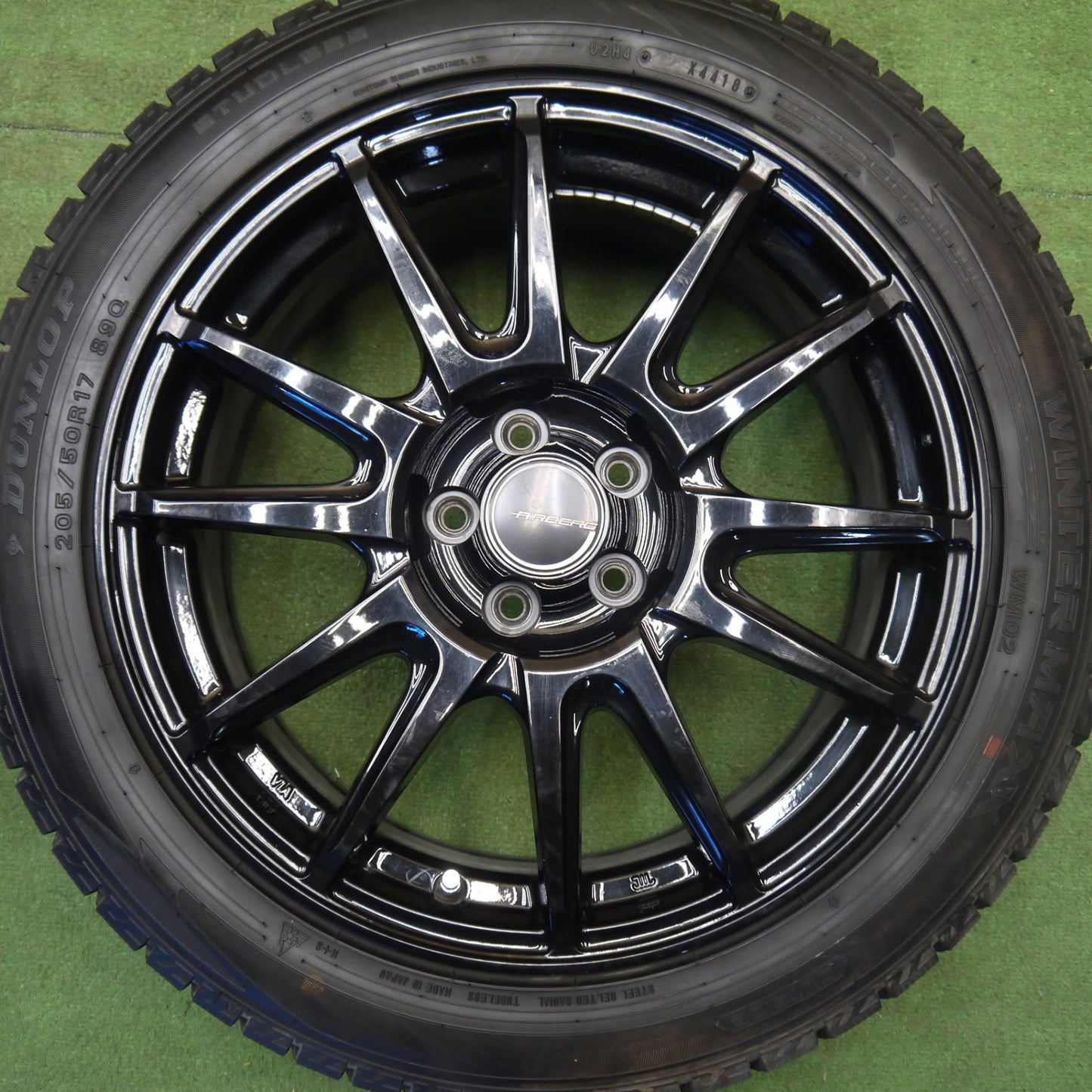 ほぼ未使用★プリウス 等 205/50R17 スタッドレス ダンロップ ウインターマックス WM02 AIRBERG エアベルグ 17インチ PCD100/5H★6032703Hス