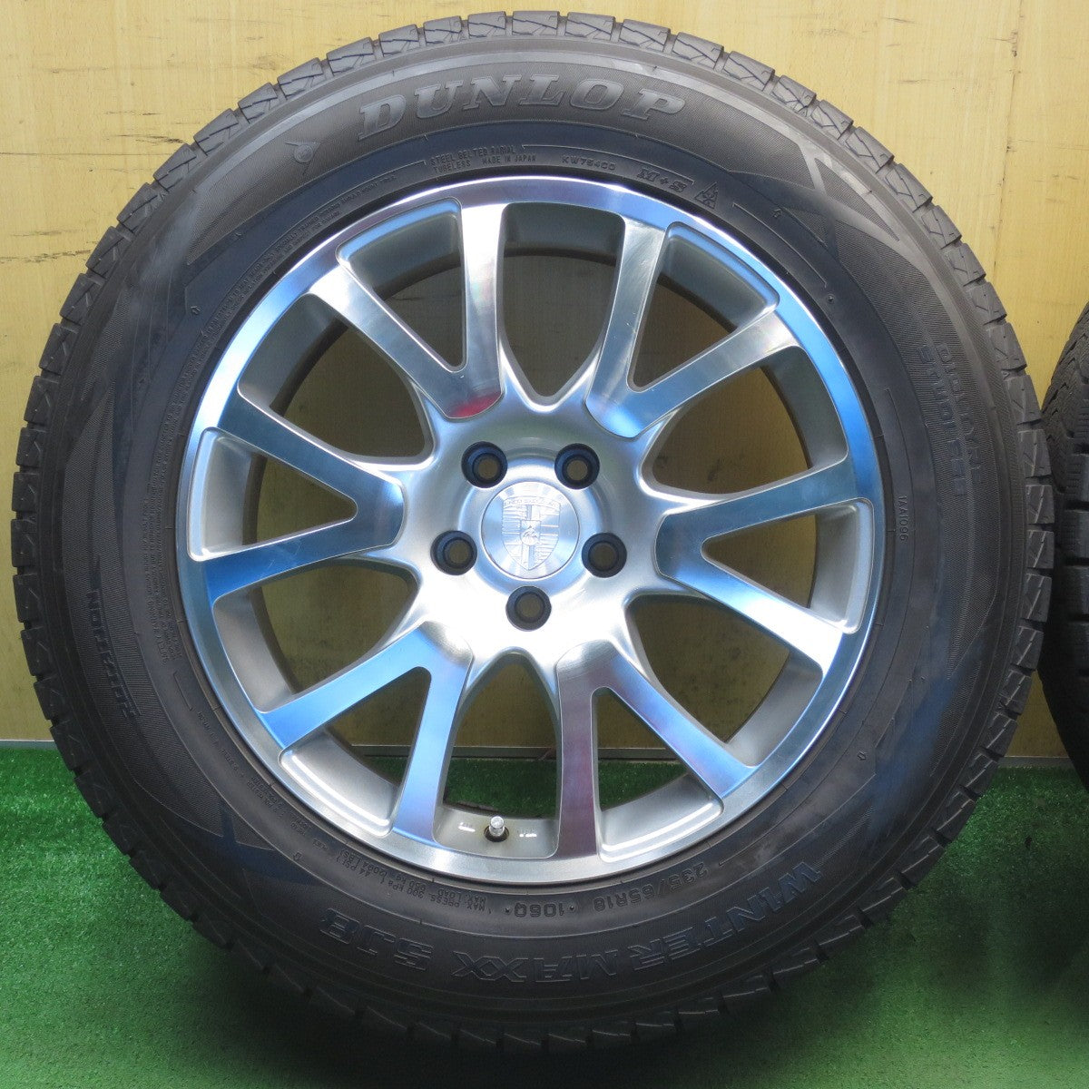 バリ溝！9.5分◎アウディ 等 ENCO EXCLUSIVE ERZ 235/65R18 スタッドレス ダンロップ ウインターマックス SJ8 エンコ エクスクルーシヴ エルツ 18インチ PCD112/5H◎6091905NJス