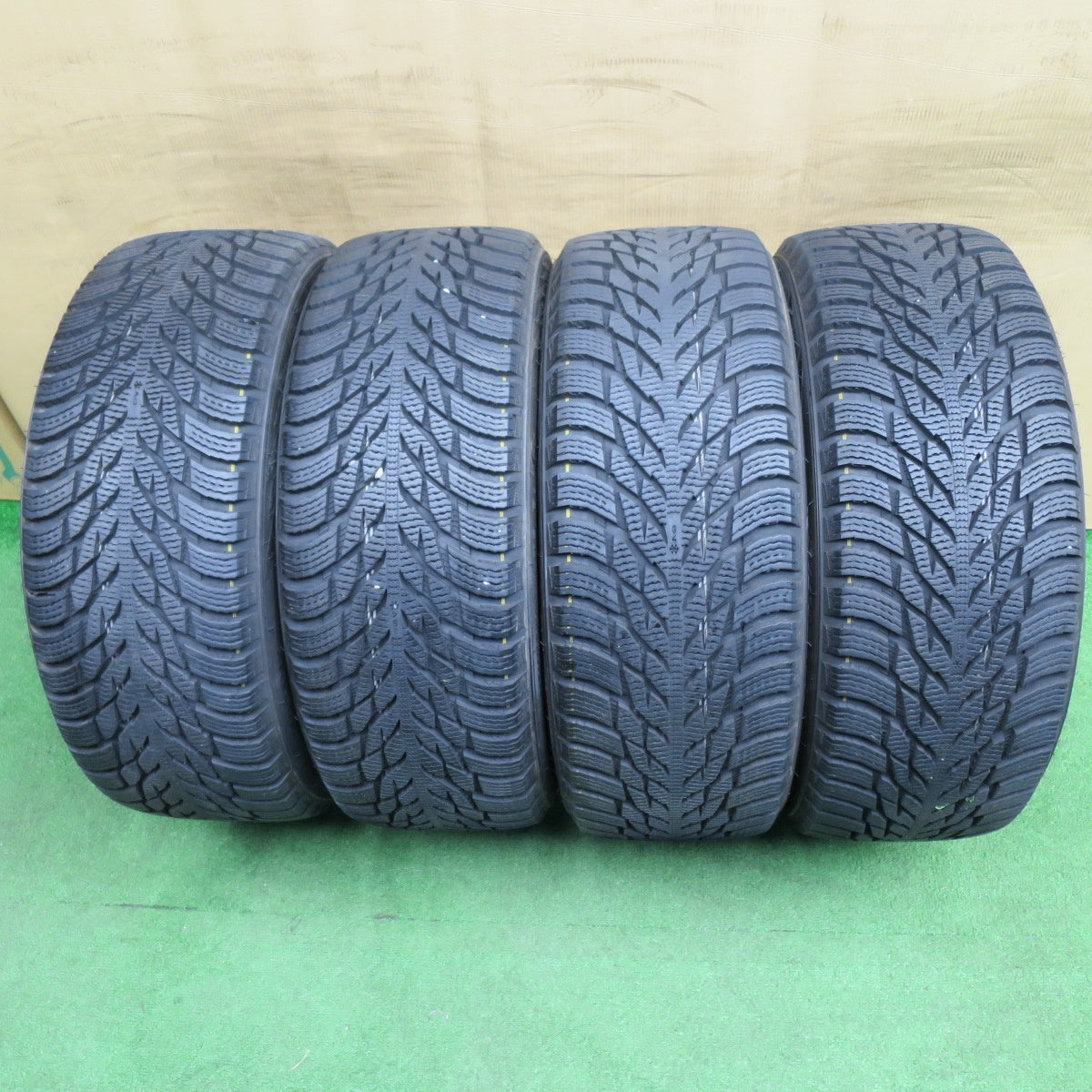 バリ溝！キレイ！9.5分★BMW 等 BORBET TYPE Y 225/45R17 スタッドレス ノキアン タイヤ ハッカペリッタ R3 ボルベット タイプY 17インチ PCD120/5H★6030902NKス