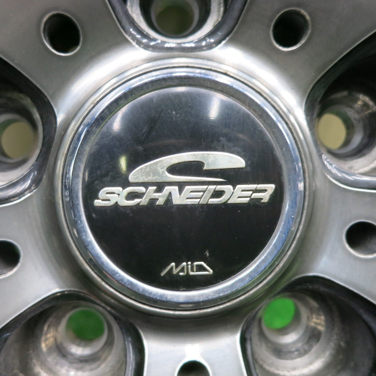 バリ溝！キレイ！9.5分★スタッドレス 195/65R15 アイスエスポルテ SCHNEIDER MiD シュナイダー 15インチ PCD114.3/5H★4123103HAス