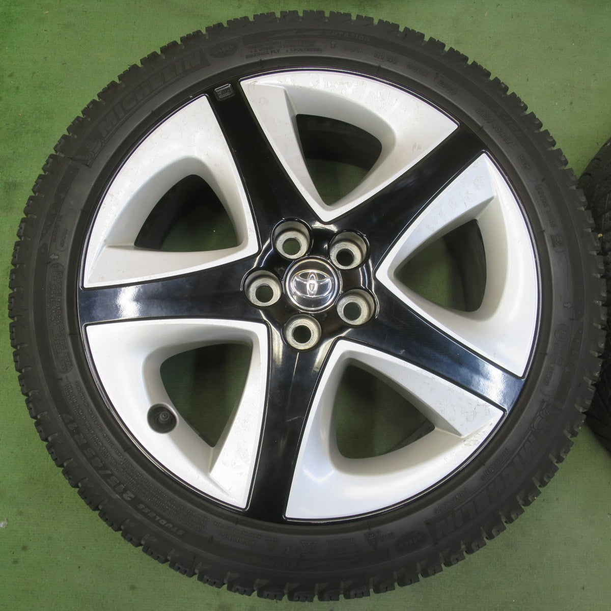4本価格◎トヨタ 50系 プリウス ツーリング 純正 215/45R17 スタッドレス ミシュラン X-ICE XI3 17インチ PCD100/5H◎6061206イス
