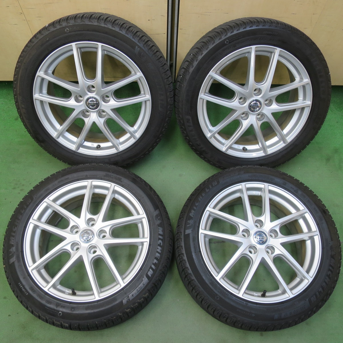 キレイ☆日産 リーフ 等 純正 エスティーロ 215/50R17 スタッドレス 
