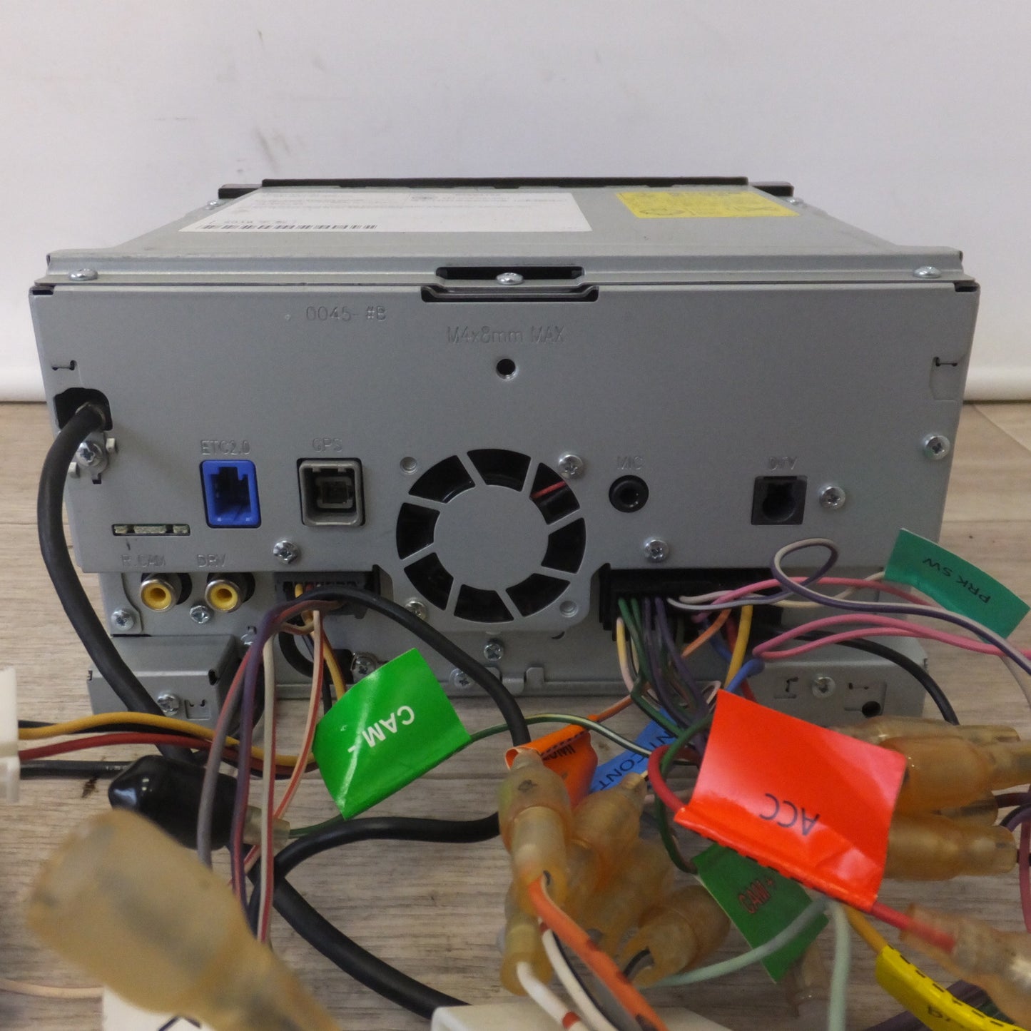 [送料無料] ★ケンウッド KENWOOD AVナビゲーションシステム  MDV-D306BT[28]★
