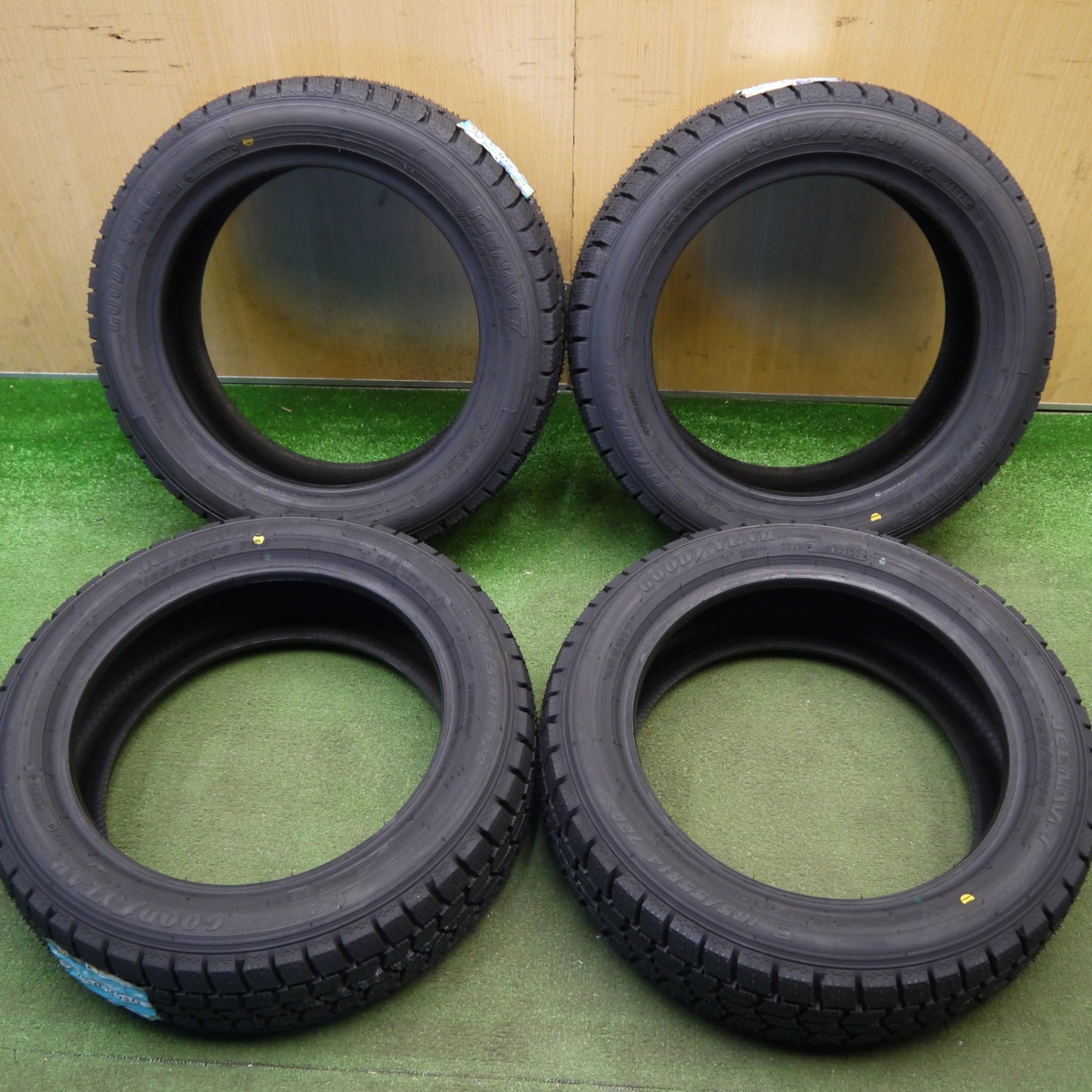 未使用！23年★スタッドレス 165/55R14 グッドイヤー アイスナビ7 タイヤ 14インチ ルークス ゼスト ライフ ワゴンR 等★6032408Hスタ