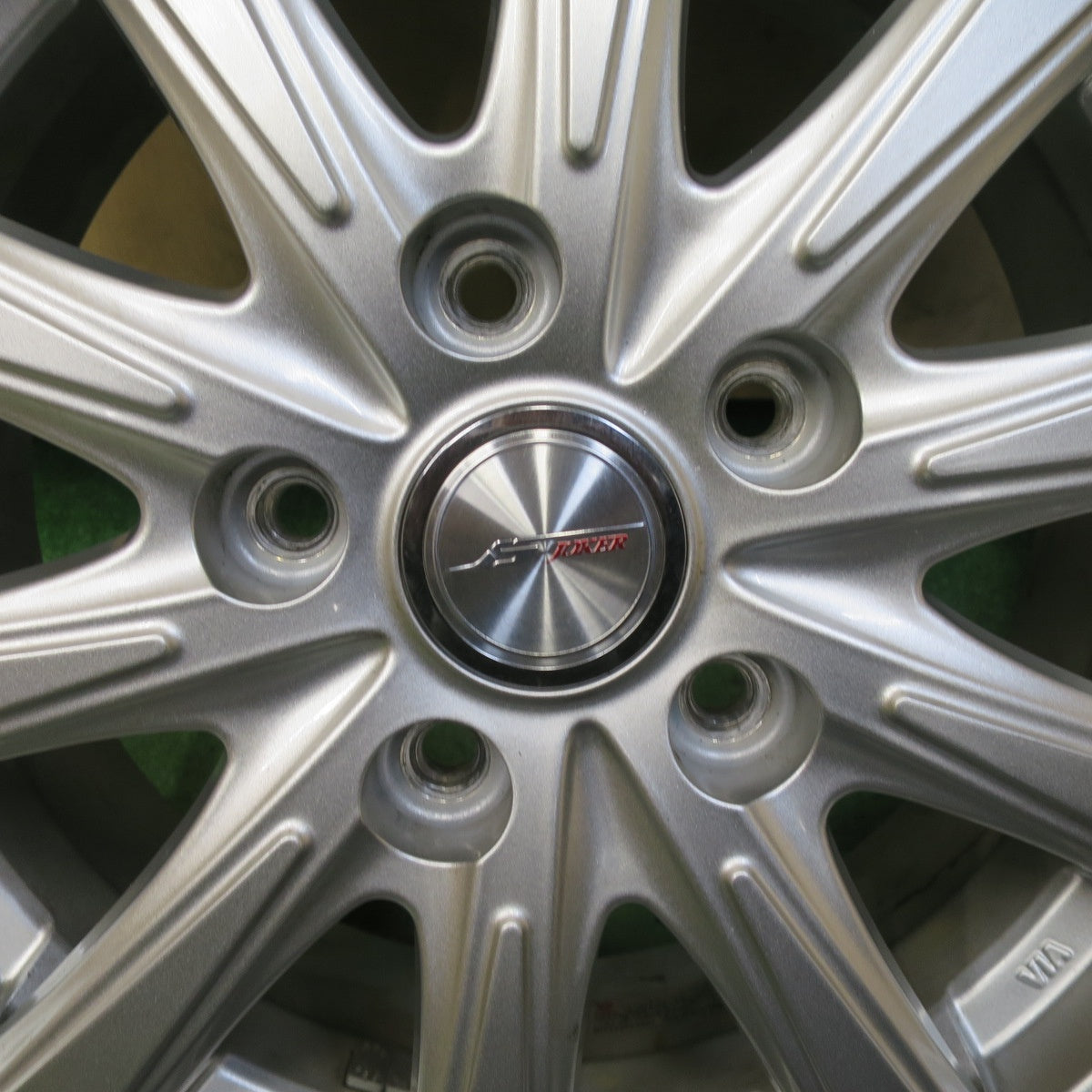 バリ溝！21年！キレイ！9.5分★スタッドレス 185/65R15 ダンロップ ウインターマックス WM02 JOKER ジョーカー 15インチ PCD114.3/5H★5111304TTス