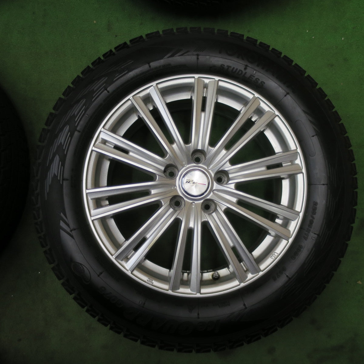 バリ溝！キレイ！9分★スタッドレス 225/65R17 ヨコハマ アイスガード G075 JOKER ICE ジョーカー アイス 17インチ PCD114.3/5H★5111105TTス
