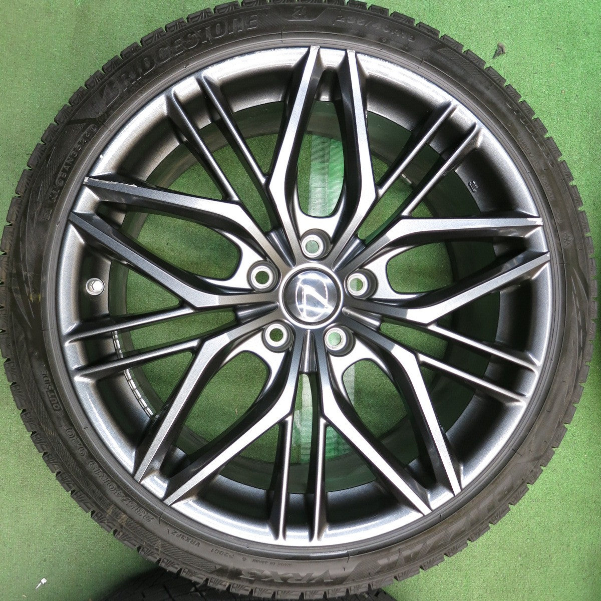 センサー付！バリ溝！24年！9.5分◎レクサス IS 500 Fスポーツ 純正 235/40R19 265/35R19 スタッドレス ブリヂストン ブリザック VRX3 19インチ PCD114.3/5H◎6092605HAス