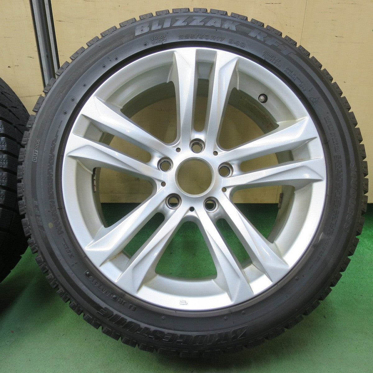 4本価格★BMW 等 MAK BIMMER 225/50R17 スタッドレス ブリヂストン ブリザック RFT ランフラット ビマー 17インチ PCD120/5H★6042807イス