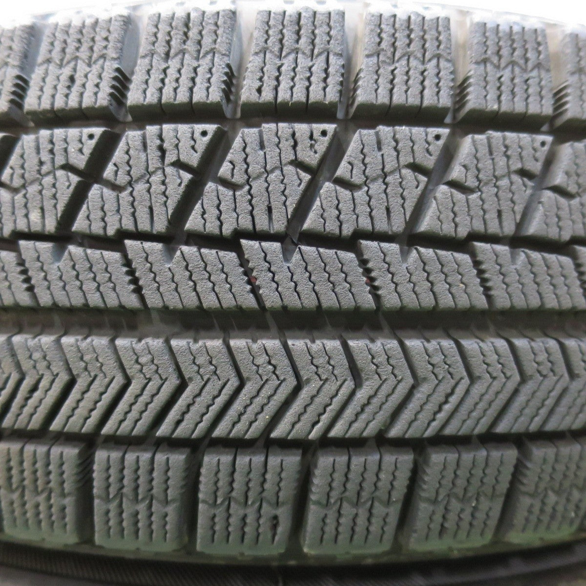 バリ溝！キレイ！8.5分★スタッドレス 155/65R14 ブリヂストン ブリザック VRX BALMINUM バルミナ 14インチ PCD100/4H★5021105イス