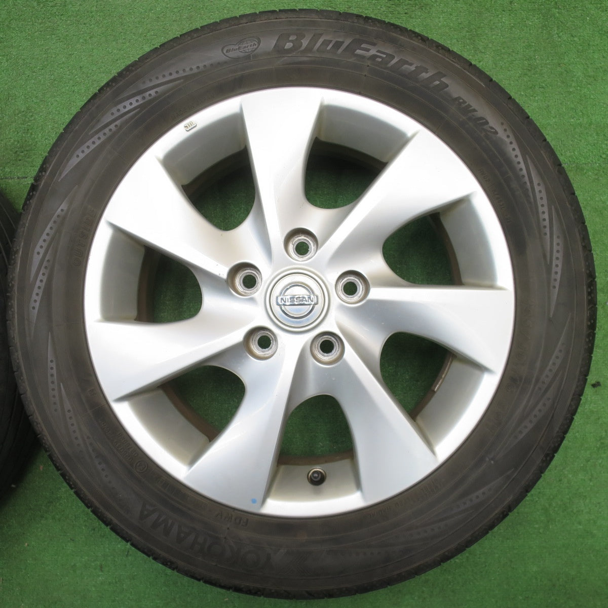 4本価格★日産 C26 セレナ 純正 195/60R16 ヨコハマ ブルーアース RV-02 16インチ PCD114.3/5H★5121810NJノ